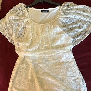 Pretty in lace! Girlie with leggings - date night